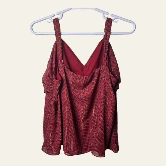 0771. LANE BRYANT ADJUSTABLE STRAP TOP SIZE 26 CHEVRON‎ PATTERN MAROON AND GOLD - Picture 7 of 10